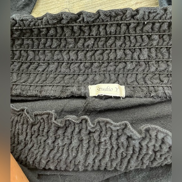 Black Wide Leg Juniors/Misses Size Small Lightweight Flowy Flare Pants - Picture 4 of 9